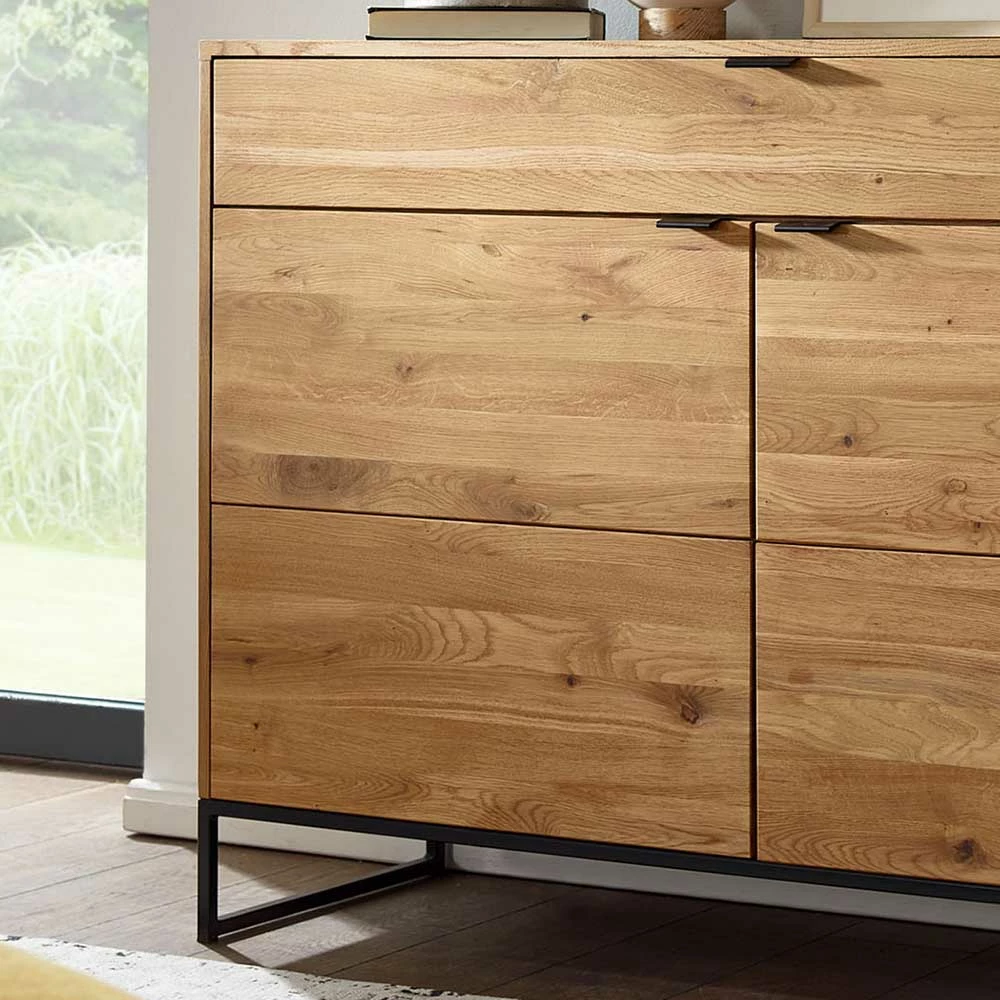 180x85x40 Wildeiche Sideboard 3-türig & Schublade - Varzado 180x85x40 Wildeiche Sideboard 3-türig & Schublade - Varzado -Landuva Shop 180x85x40 wildeiche sideboard 3 tuerig schublade mit buegelgestell aus metall varzado 03