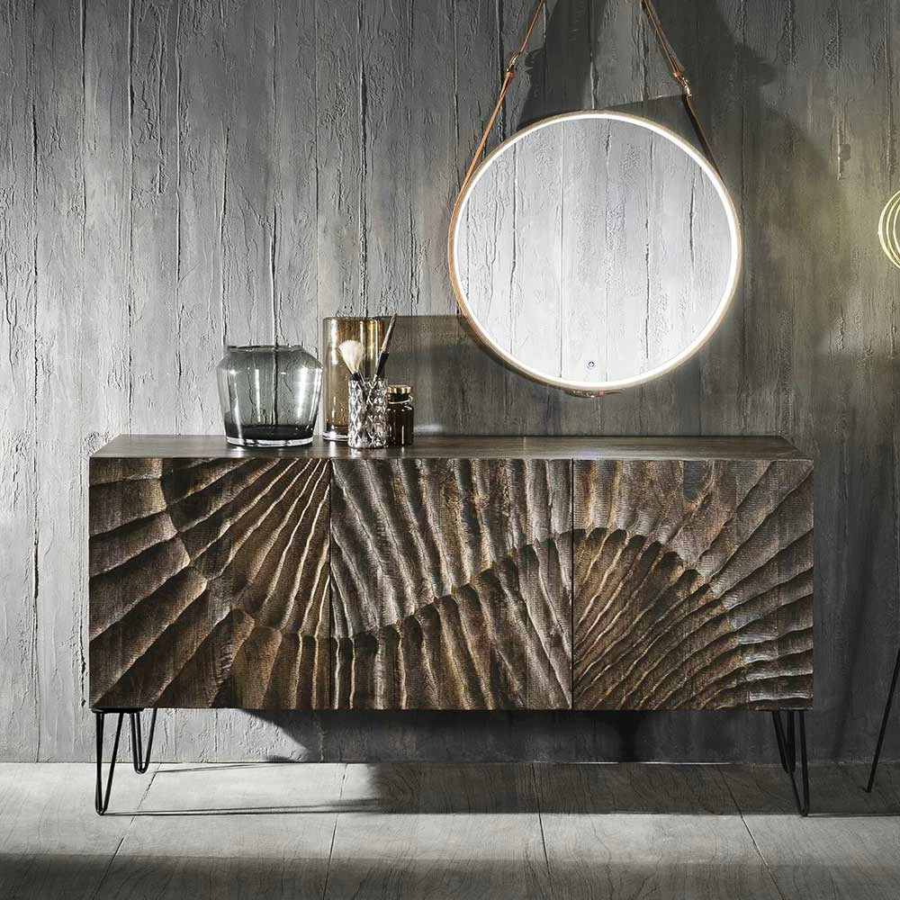 Sideboard mit dekorativer Front Schnitzerei - Silecta Sideboard Mit Dekorativer Front Schnitzerei - Silecta -Landuva Shop sideboard mit dekorativer front schnitzerei aus massivholz mit metallbeinen silecta 01